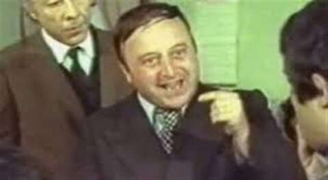 Hababam Sınıfını Teftiş Ederek Belki De Hayatının Hatasını Yapmış Sevimli Müfettiş Karakteri.