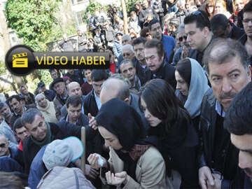 Kayahan Vasiyet Ettiği Yere Gömüldü! Cenaze Töreninden Görüntüler...