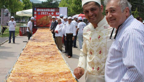 Bursalılar en uzun kol böreğini yemek için yarışacak!