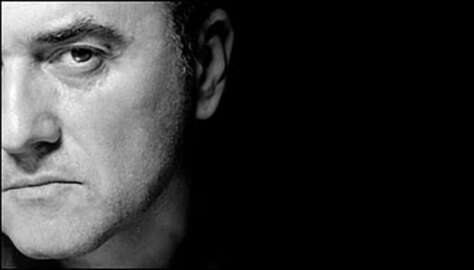 Aşkın ve yalnızlığın farklı dili: Murathan Mungan