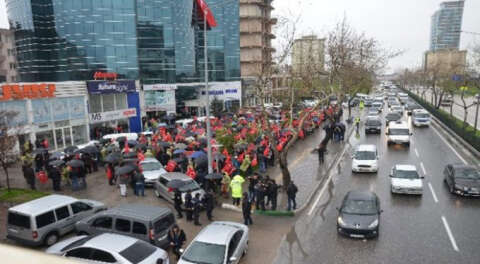 Zaman Gazetesi'ne kayyum atanması Bursa'da protesto edildi