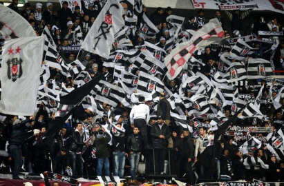 Kiev'de maç öncesi kavga çıktı: 1 Beşiktaş taraftarı yaralı