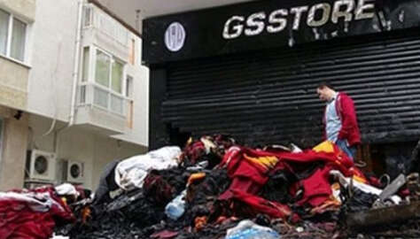 Bağdat Caddesi'nde saldırıya uğrayan GS Store kapatıldı