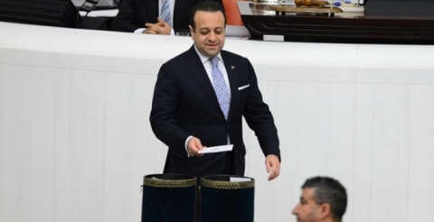 Egemen Bağış'tan 'Bakara-makara' kaydındaki gazeteciye 'FETÖ'yle bağlantılı' iması!