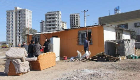 Naylon çadırdan sıcak yuvaya