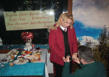 Akvaryumda evlilik teklifi