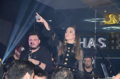 Derya Uluğ’dan hayranlarına albüm müjdesi