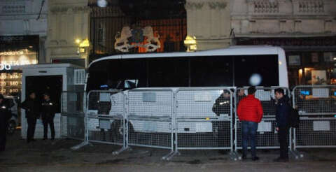 Hollanda Konsolosluğu giriş-çıkışları kapatıldı! Konsolosluk önünde protestolar devam ediyor