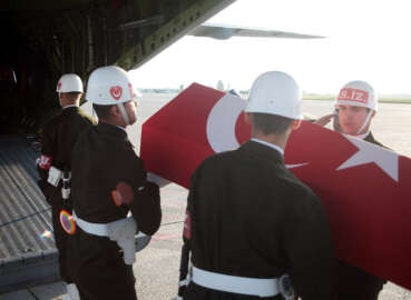 Şehit Er Hüseyin Koroç’un cenazesi askeri uçakla Şanlıurfa’ya gönderildi