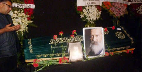 Payidar Tüfekçioğlu için Üsküdar Tekel Sahnesi’nde tören düzenlendi