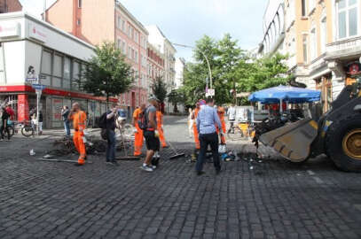 Hamburg caddelerinde temizlik çalışmaları