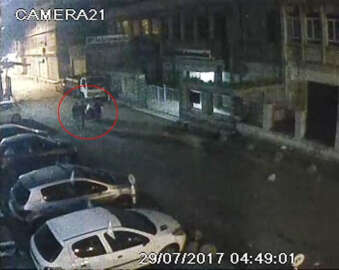 Öldürüp kağıt topladığı aracıyla cesedini taşıdılar