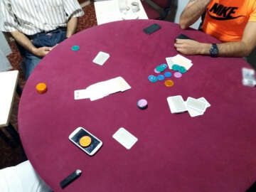 Polisten kumar baskını