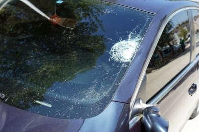 Karşıya geçmek isteyen kadına otomobil çarptı: 1 ölü