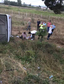 Midibüs tırla çarpıştı: 30 yaralı