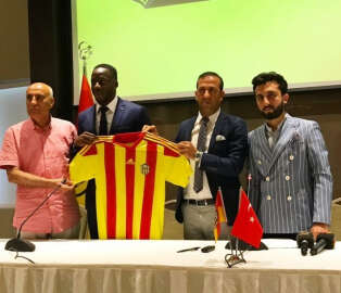 Evkur Yeni Malatyaspor yıldız transferine devam edecek