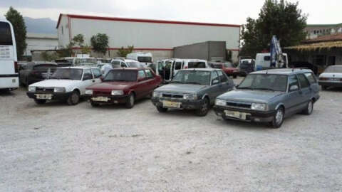 Oto hırsızları amaçlarına ulaşamadan yakalandı