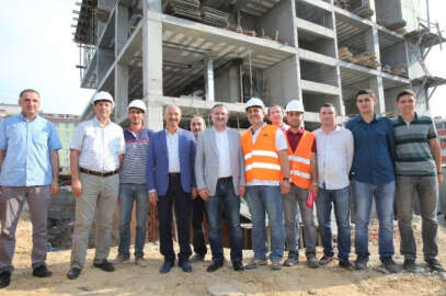 (Özel haber) Gençlik ve Spor Bakanı Bak, çocuklarla basketbol maçı yaptı