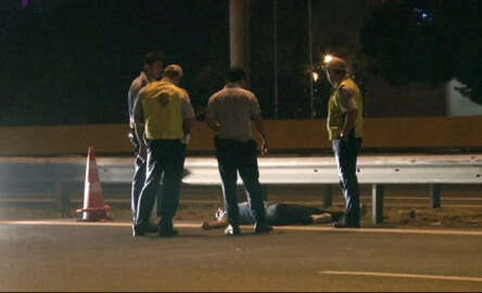 (Özel Haber) Bariyerlere çarptı, kazayı yara almadan atlattı, otoyolun ortasında sızdı