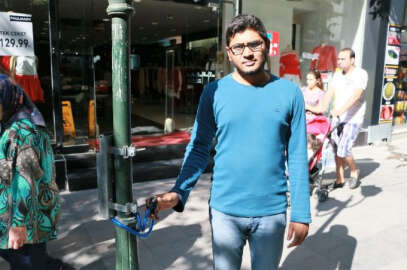 Bangladeşli öğrencinin bisikletini çaldılar