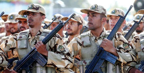 İran'da askeri birlikte ateş açıldı: 4 ölü, 8 yaralı