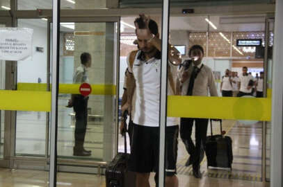 Konyalılar Atiker Konyaspor’u havaalanında karşıladı