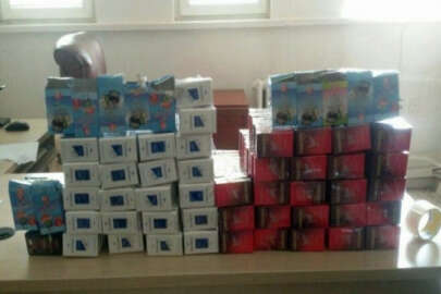 Çikolata paketlerinden gümrük kaçağı sigara çıktı