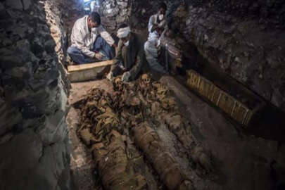 Mısır'da 3500 yıllık kuyumcu mezarı keşfedildi