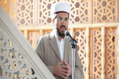 İlahiyatçı İhsan Şenocak: İslam hukuku, inancına göre annesiyle evlenen mecusiye karışmaz!