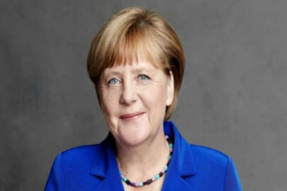 Merkel dördüncü kez Almanya Şansölyesi seçildi!