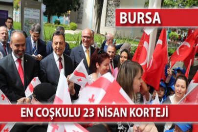Bursa'da coşkulu 23 Nisan korteji