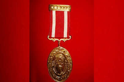 Devlet şeref madalyası nedir? Kimlere verilir?