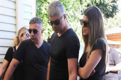 Özcan Deniz'den babasına duygusal veda!