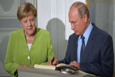 Berlin'de Putin-Merkel görüşmesi başladı