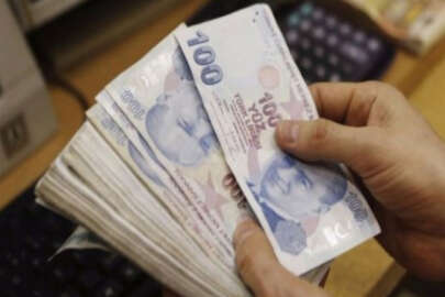 Kadrolu ve sözleşmeli öğretmen maaşlarına zam yapıldı!