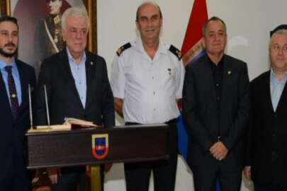 Bursaspor'dan Jandarma komutanına ziyaret