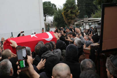 Ozan Arif'i binler uğurladı