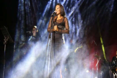 Dünyaca ünlü şarkıcı İstanbul'a gelip müslüman oldu