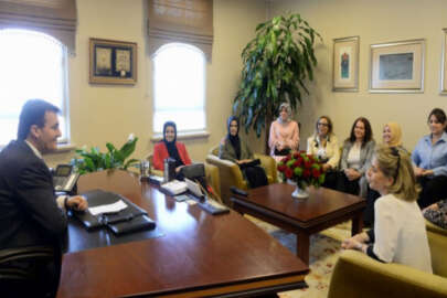 AK Parti'li kadınlardan Başkan Dündar'a ziyaret!