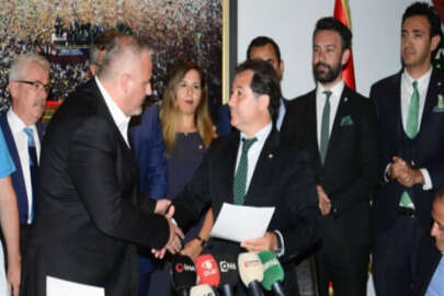 Bursaspor'da Başkan Mesut Mestan mazbatasını aldı