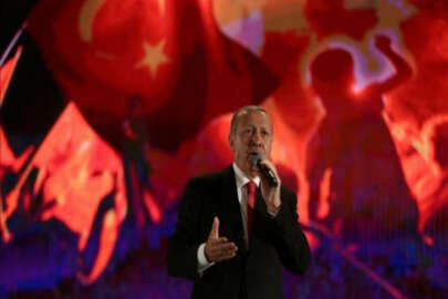 Cumhurbaşkanı Erdoğan: "Türkiye'yi karanlığa gömmek istediler ama..."