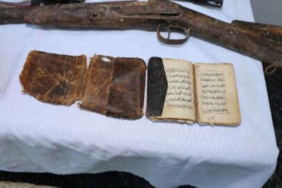 Tam bin yıllık!.. Ceylan derisi üzerine el yazması Kuran-ı Kerim