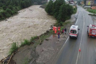 Rize'de sel felaketi!.. Bir kişi kayboldu!