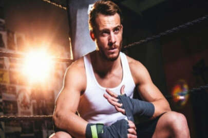 Kerem Bürsin kaza geçirdi! Açıklamasıyla alay konusu oldu