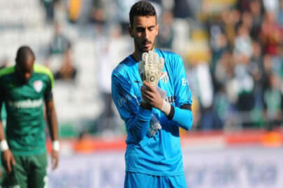 Bursaspor'un genç eldiveni Muhammed Başakşehir yolcusu