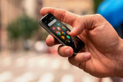 Dünyanın en küçük akıllı telefonu Palm Türkiye'de