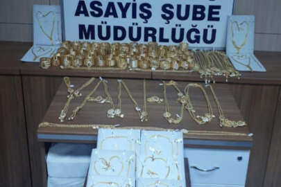 Bursa'da kuyumcuları oyuna getirdiler! 2 milyon liralık altın alıp...