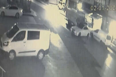 Bursa'da freni boşalan kamyonet araçları biçti! O anlar kamerada