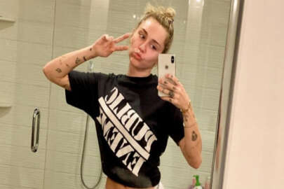 Miley Cyrus'un küvet pozu olay oldu! Eski eşine...