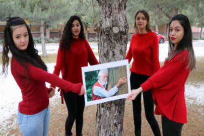 'Toprak Dede'yi kırmızı kazağıyla andılar!